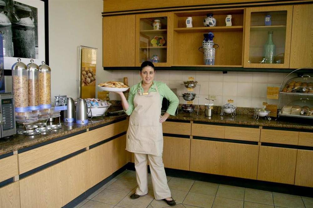 Hampton By Hilton San Jose Airport Costa Rica Hotel Rio Segundo Restoran gambar
